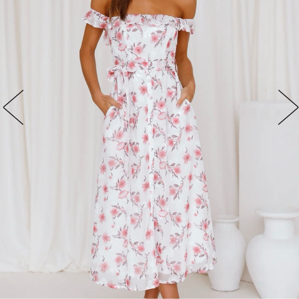 Hello Molly Off-the-Shoulder Maxi Floral Dress